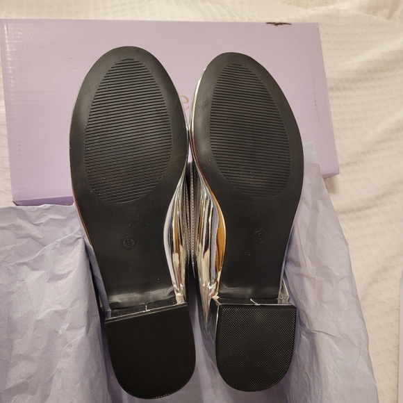 Tutuu Block-Heel Mary Jane Flats - Silver Mirror Metallic - Picture 9 of 11